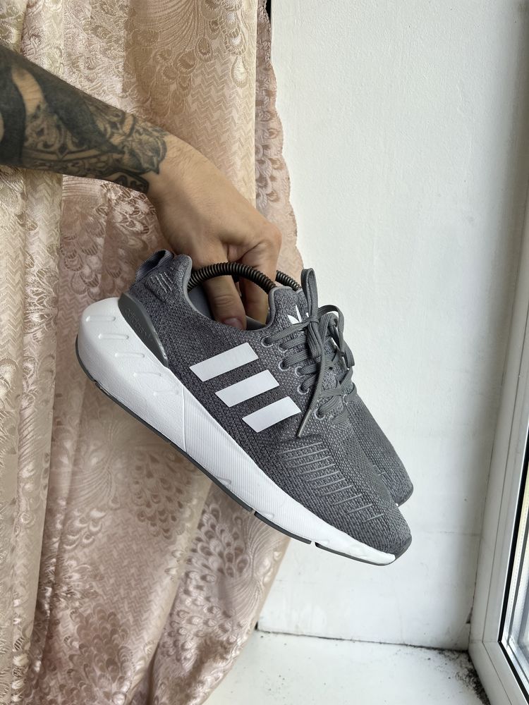Кроссовки сетка лето беговые лёгкие adidas оригинал размер 38 24,5 см