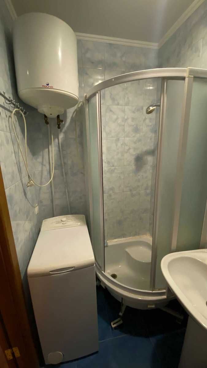 Продаж 1к квартири. Вул Бакинська 37Б. Дорогожичі. Сирець.