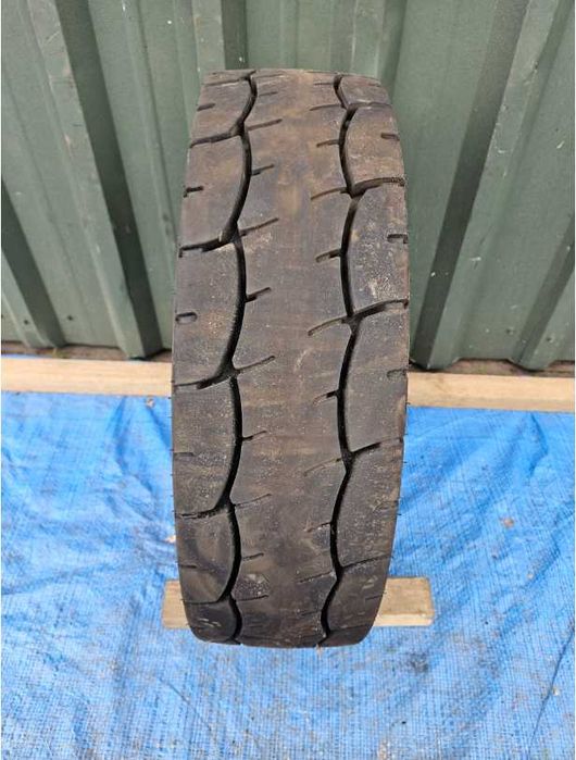 Opona Solideal 7,00 7.00 - R 12 Dętkowa Air 561 7.00-12 Nhs