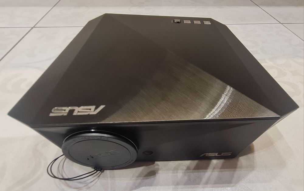 Projektor Asus F1