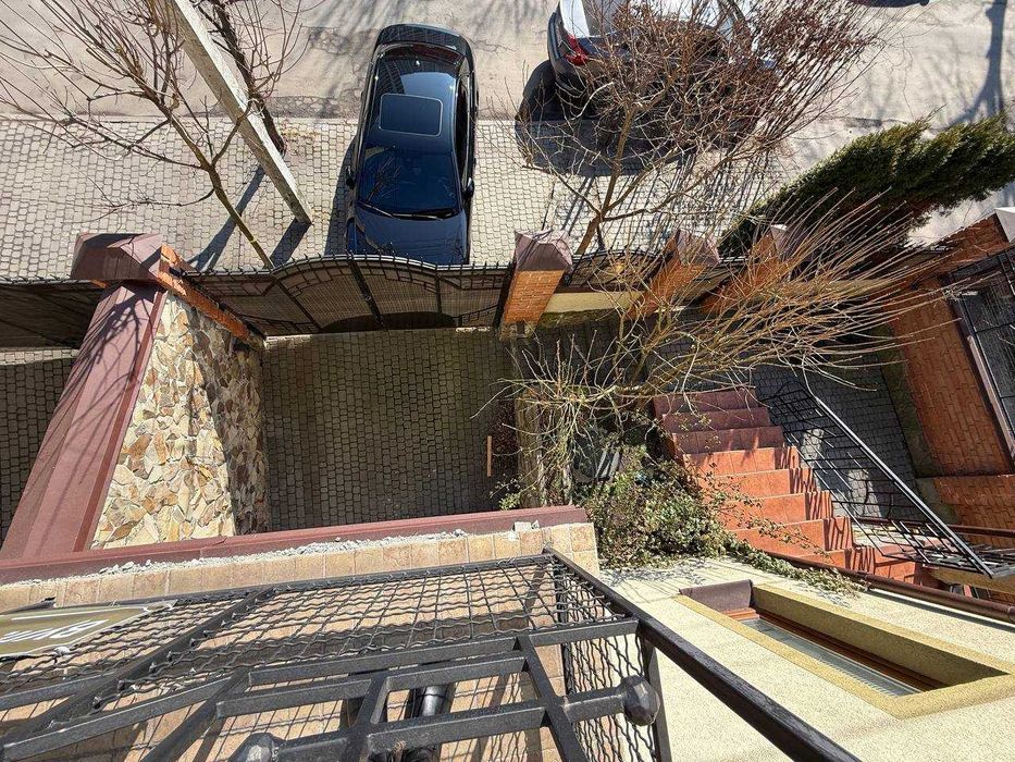 Оренда будинку Львів вул.Кульпарківська (ЖК Парус Park) гараж і підвал