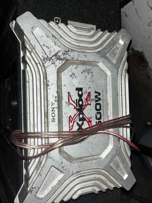 Skrzynia bassowa MBQuart + wzmacniacz Sony