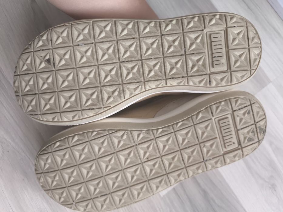 Buty sportowe sneakersy Puma beżowe kremowe rozmiar 39