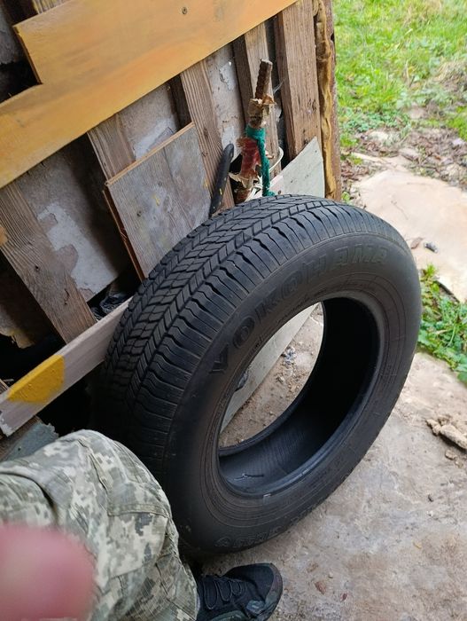 Продам комплект літньої авто резини