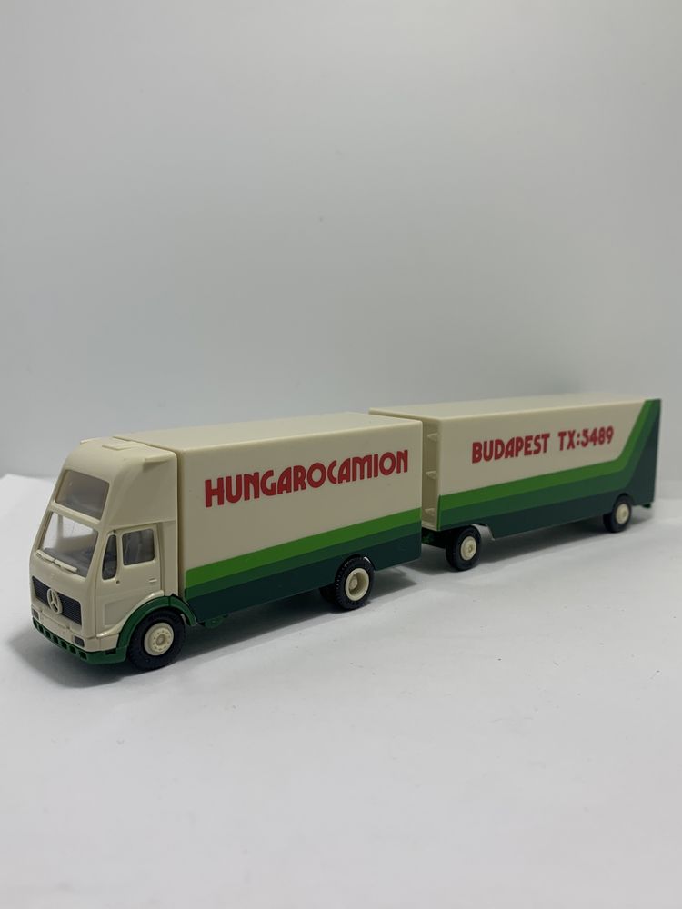 Mercedes “Hungarocamion” da Herpa escala H0 1/87