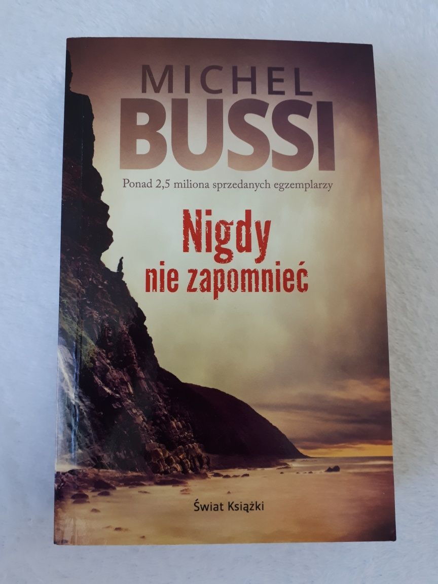 "Nigdy nie zapomnieć" Michel Bussi