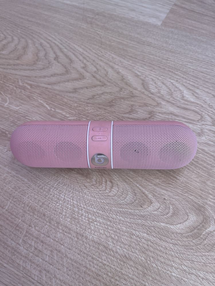 Beats pill by Dr. Drake Nicky pink