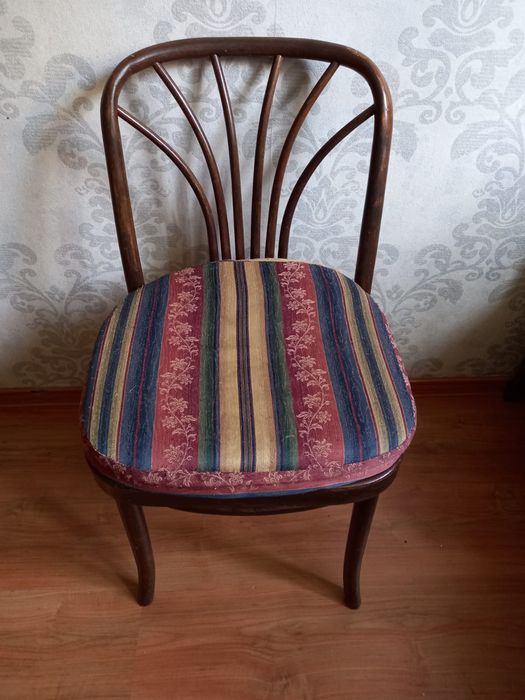 Krzesło gięte drewno vintage drewniane
