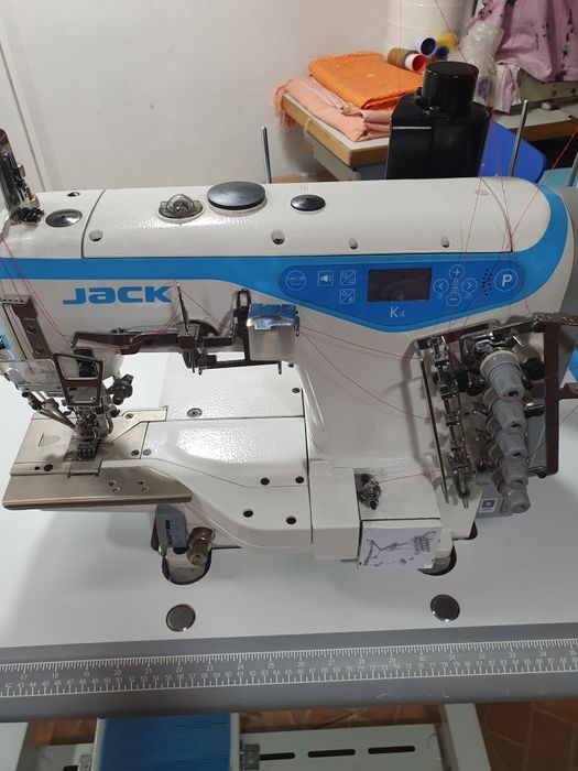 Máquina costura  recobrimento