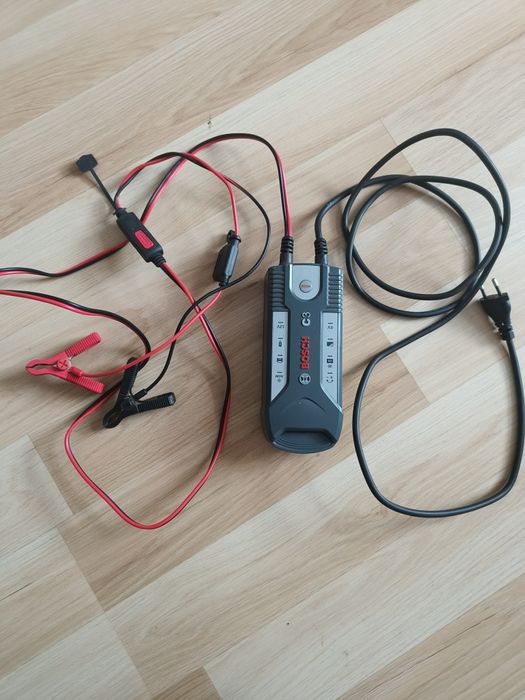 Ładowarka Bosch C3