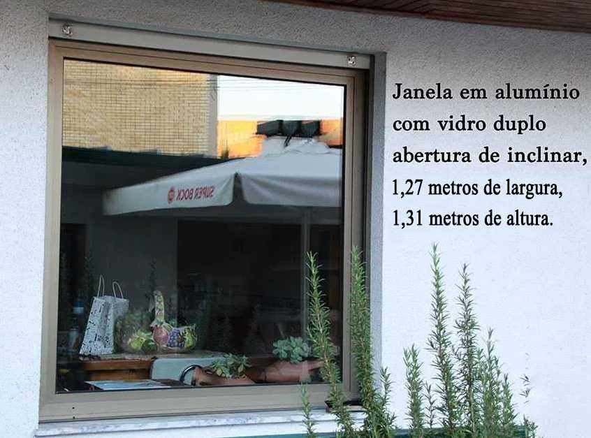 Janela Basculante em Alumínio com Vidro Duplo