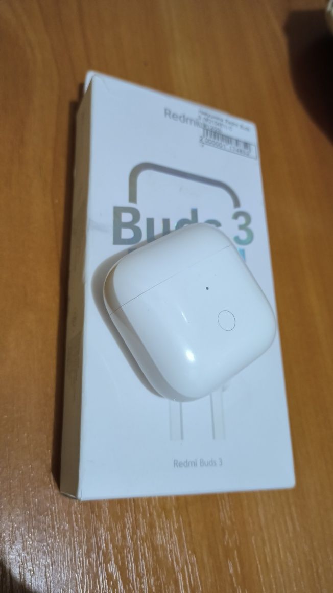 Redmi buts 3 White