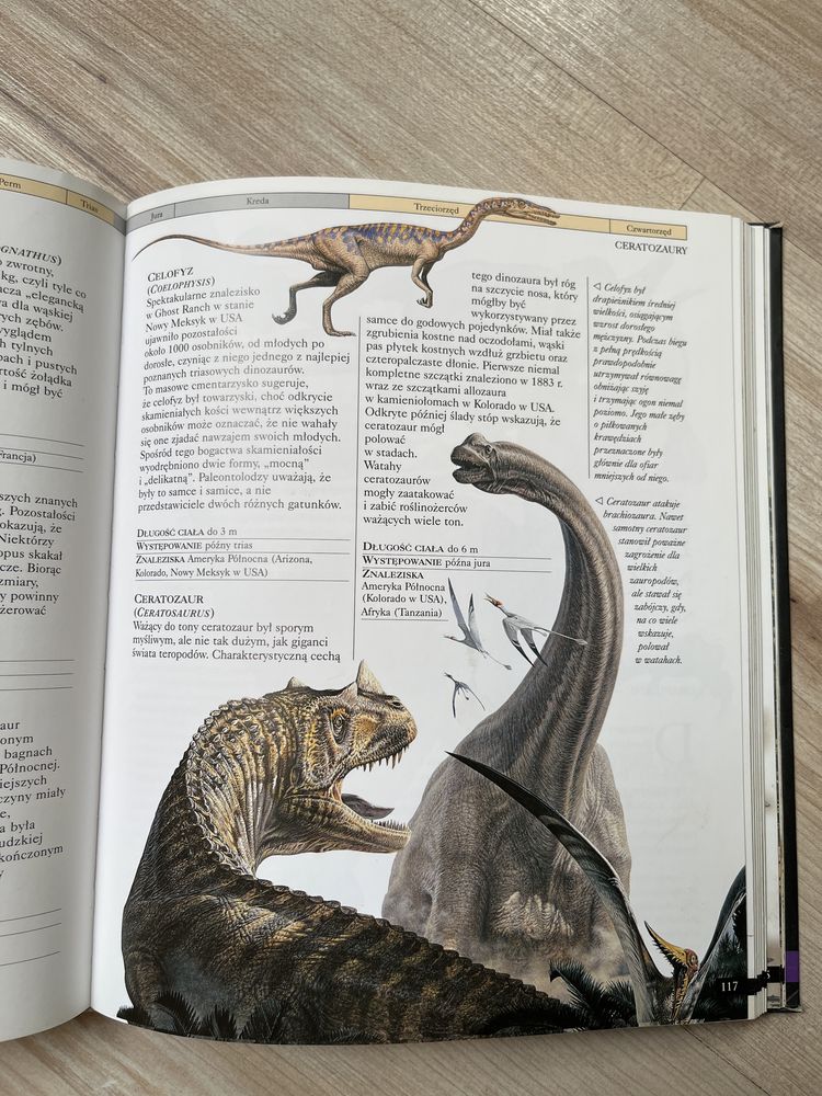 Dinozaury. Baza faktów David Burnie,