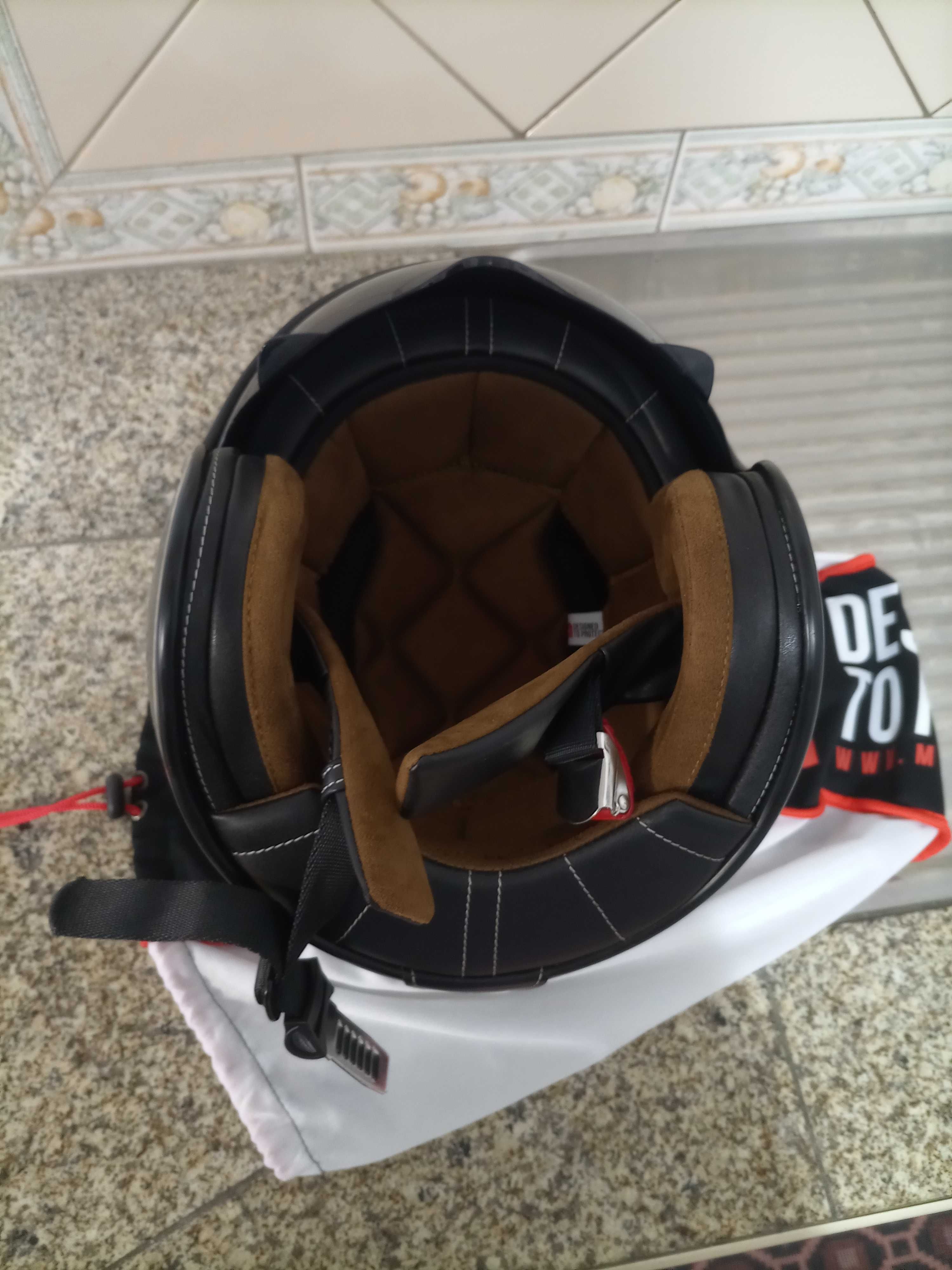 Capacete MT HELMETS Le Mans Novo