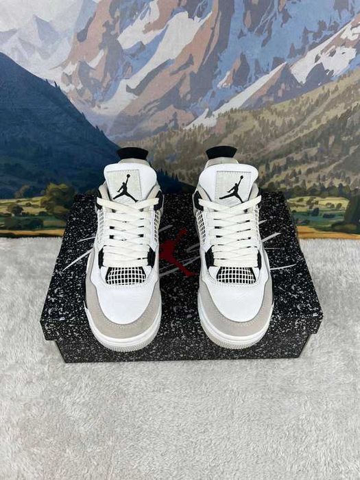 "Buty koszykówki "Jordan_4_Military_Black R.42.5