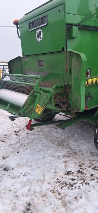 Prasa John Deere 590