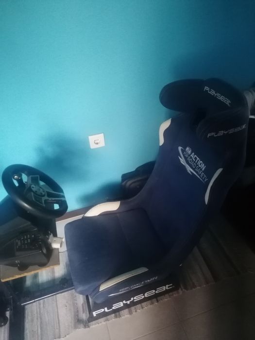 Playseat + Volante + Playstation4 + tv