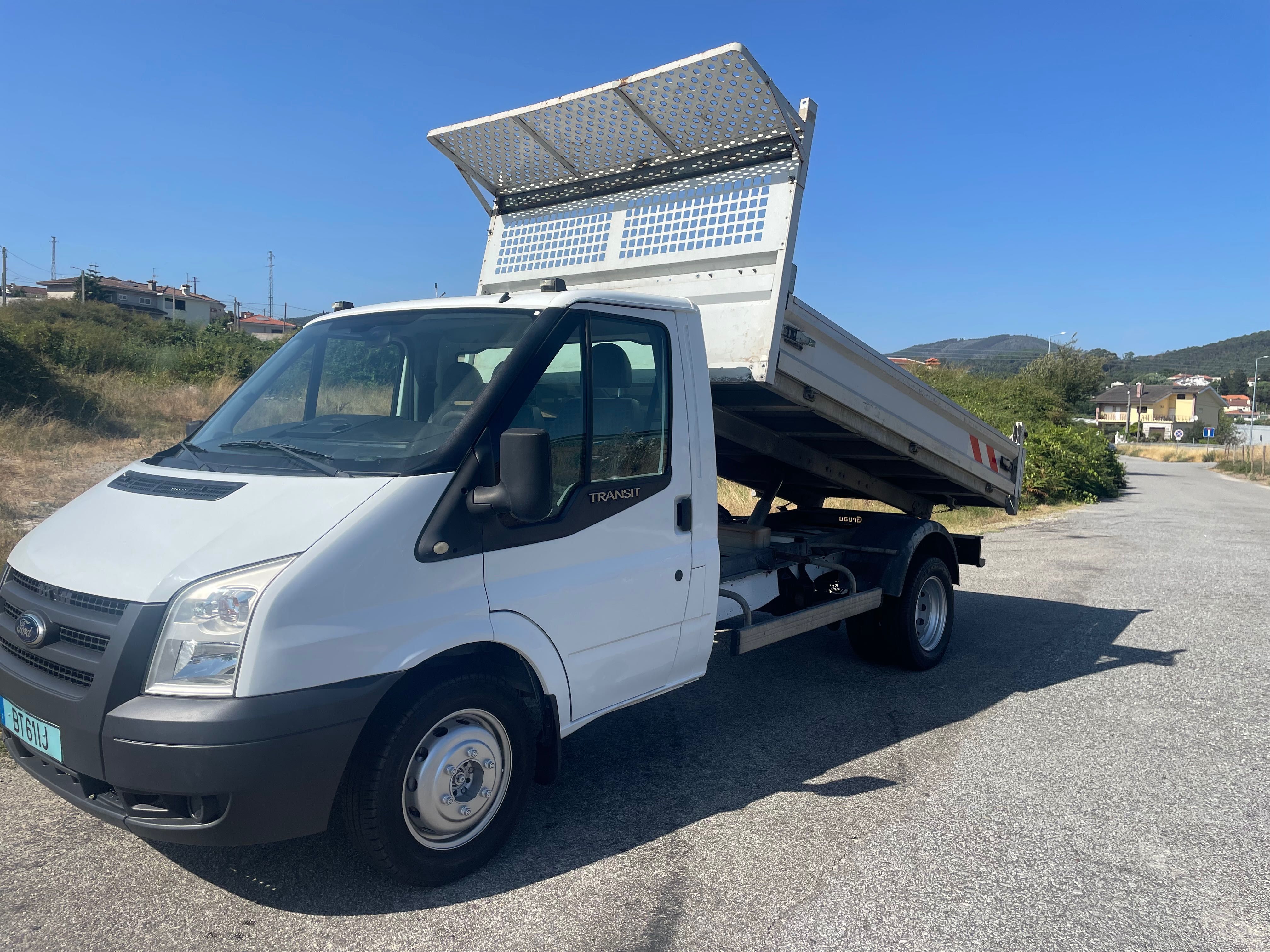 Ford transite bastante