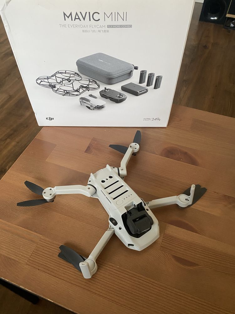 DJI MAVIC MINI fly more combo
