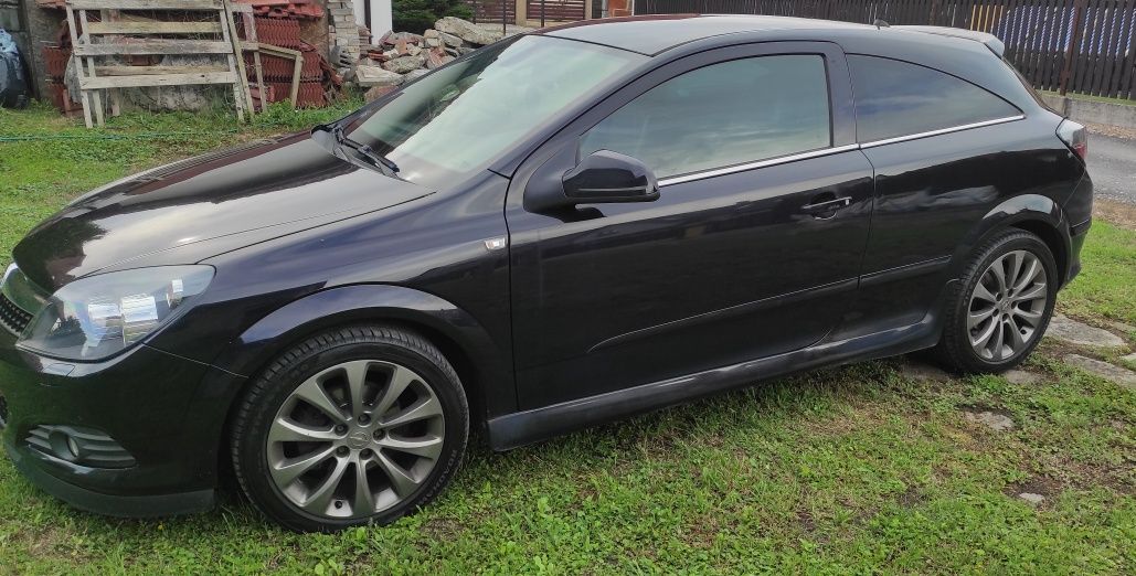 Opel Astra H GTC 1.7 CDTI (81kw) LIFT 2011r.