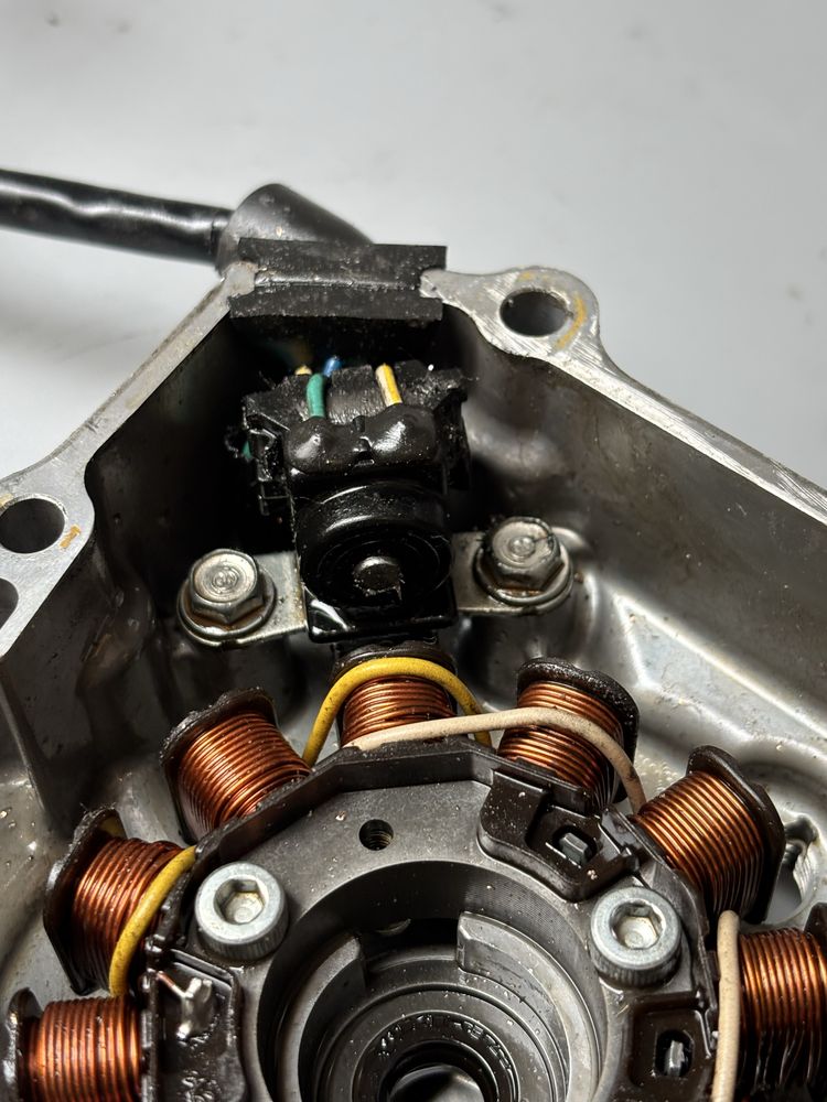 Stator Stojan Alternator Iskrownik HONDA CRF250 R 10-13