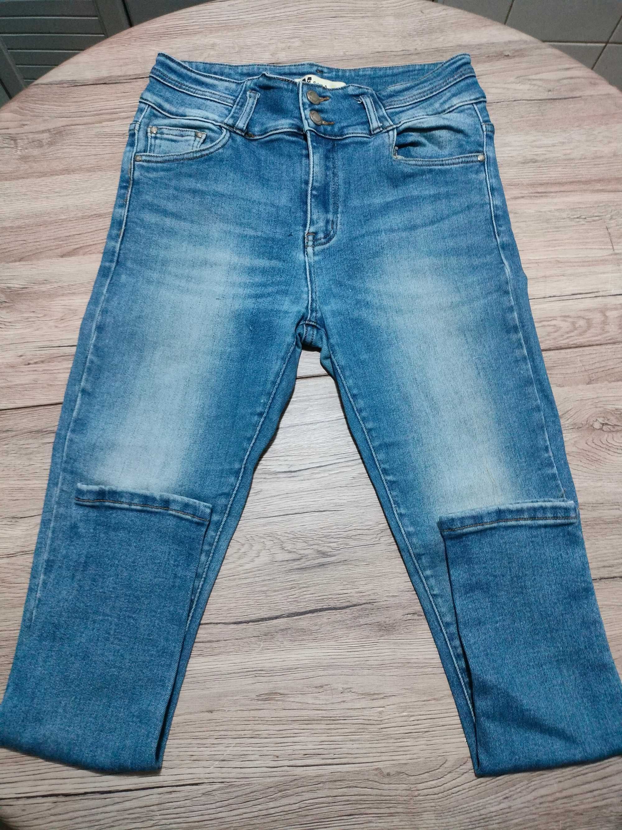 Jasne Jeansy damskie