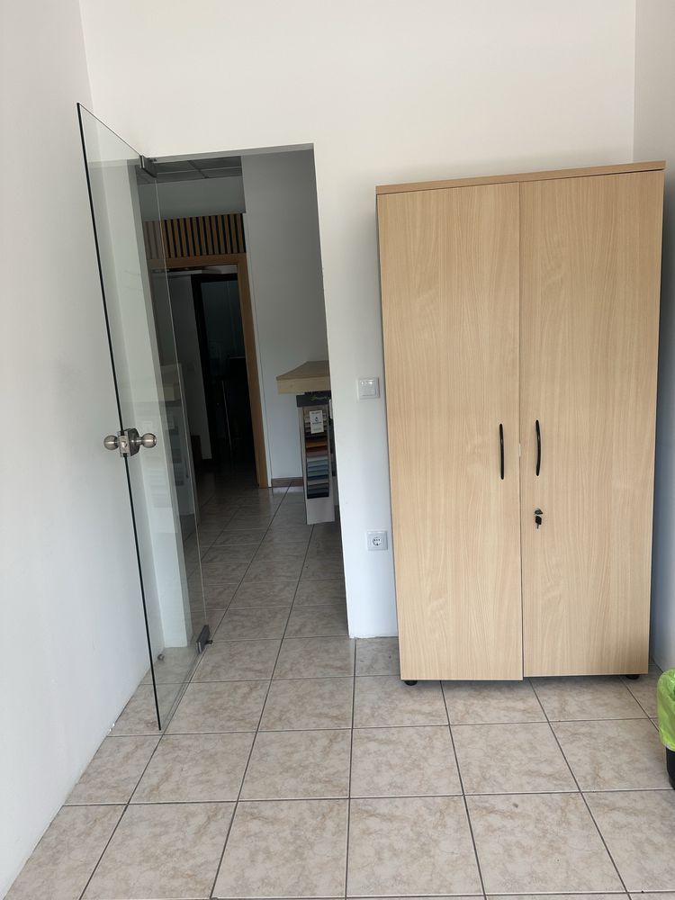 Box 7m2 com janela ideal para escritorio