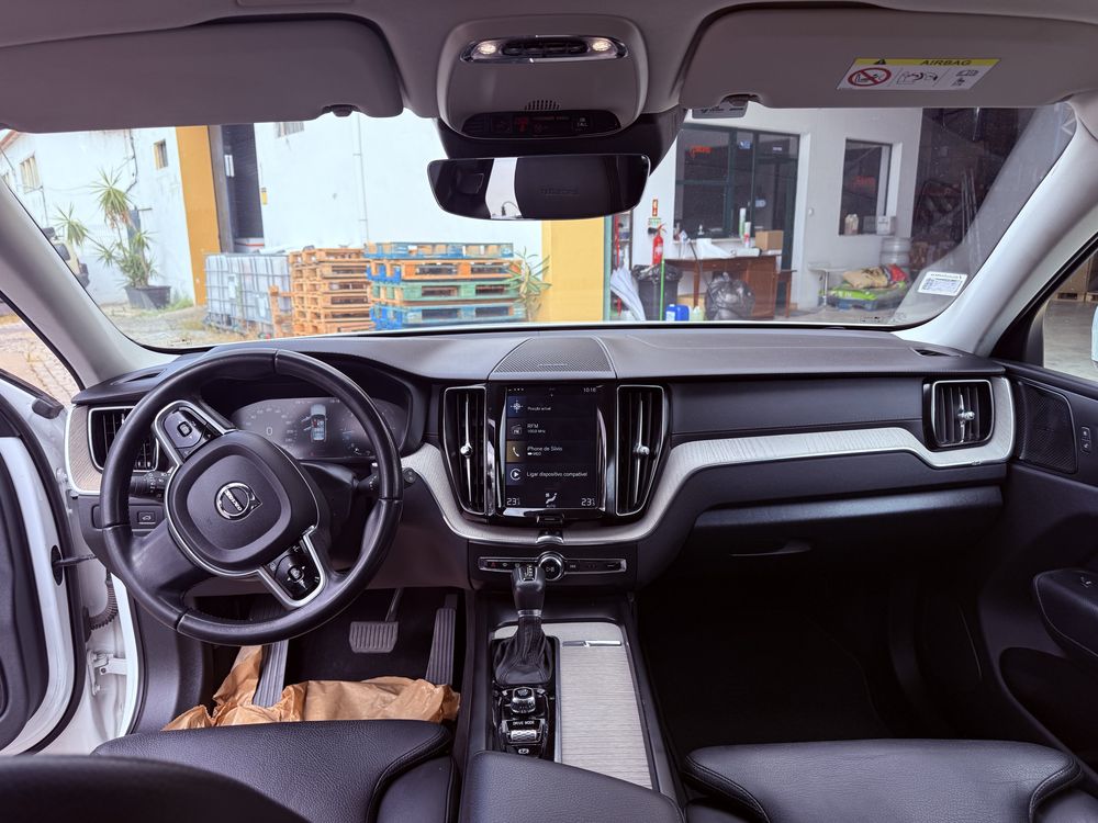 Volvo xc60.