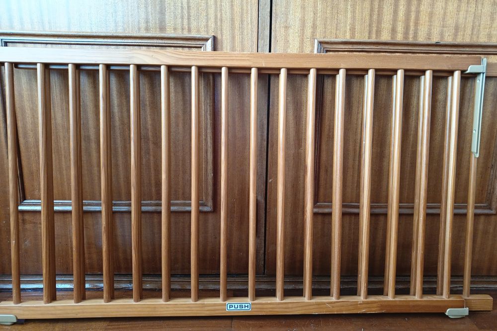 Cama de Bebé, berço em Madeira, Segura, Estável e Pronta a Usar, Só 30