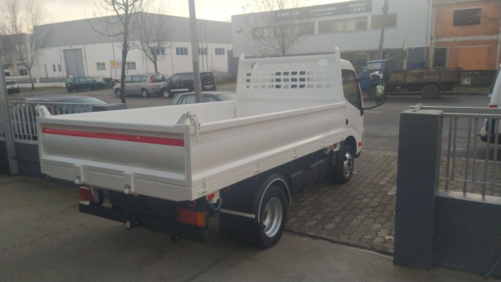 Toyota's Dyna [Bascula, Tri-Basculante, frigorífica, TIR, plataforma,e