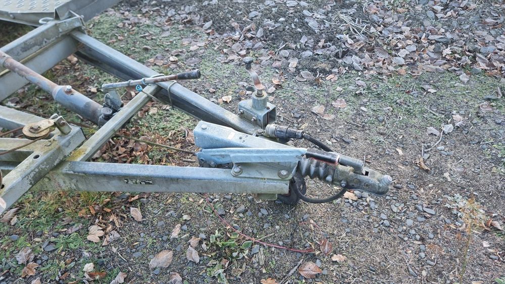 Przyczepa Laweta Thule Trailers 2005