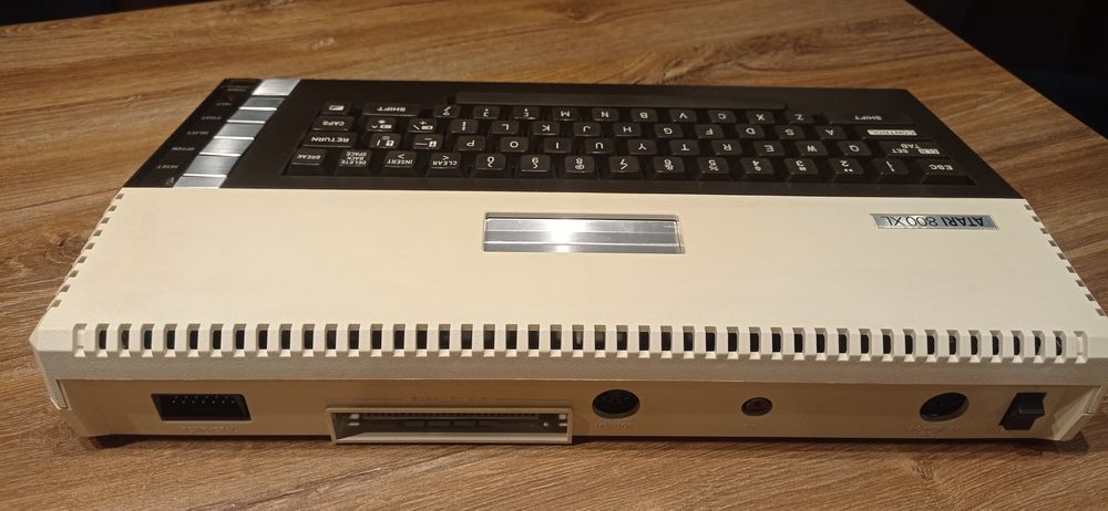 Atari 800XL w pełni sprawny