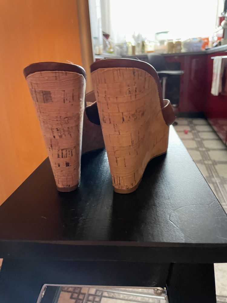 Oryginalne buty prawie nowe