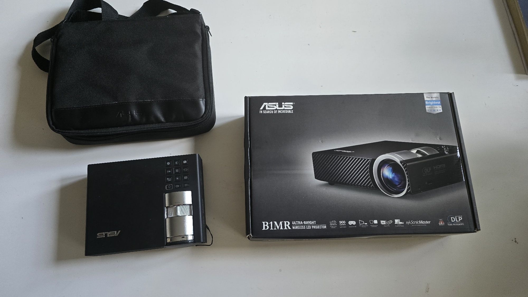 Projektor ASUS B1MR
