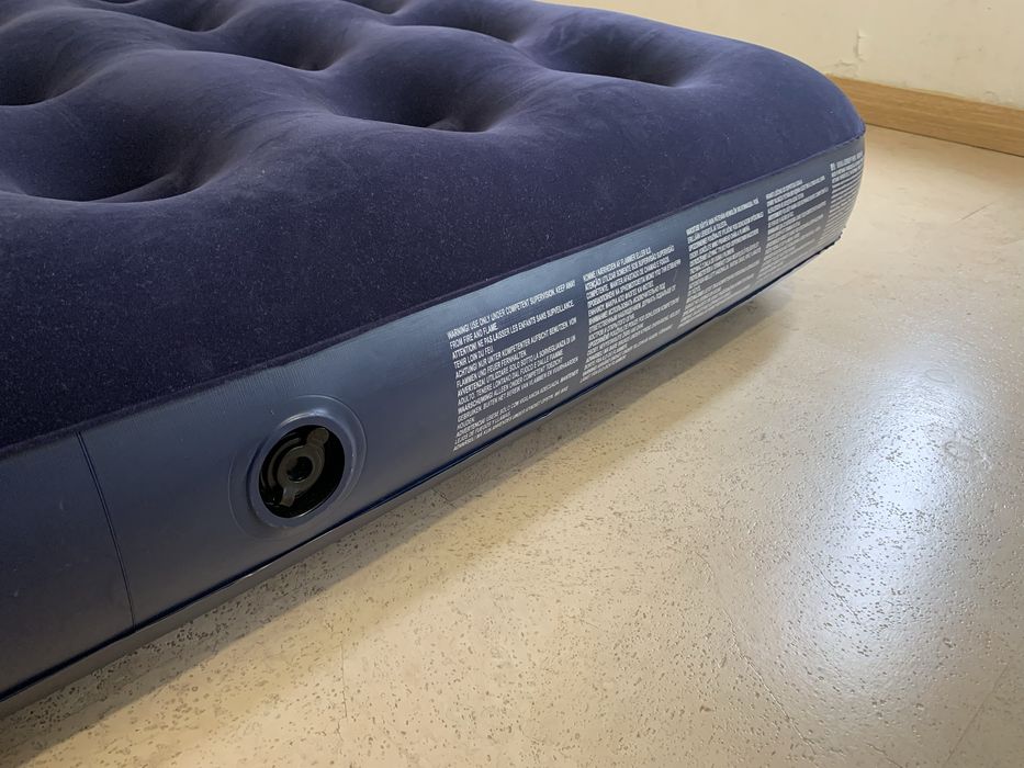 Colchão de ar com bomba de ar