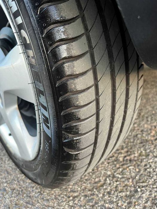 Ford Fiesta 1.25i - 100 Mil Kms - A/C