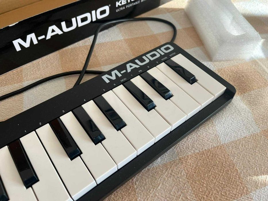 Teclado Controlador M-Audio Keystation Mini 32 MK3 como novo