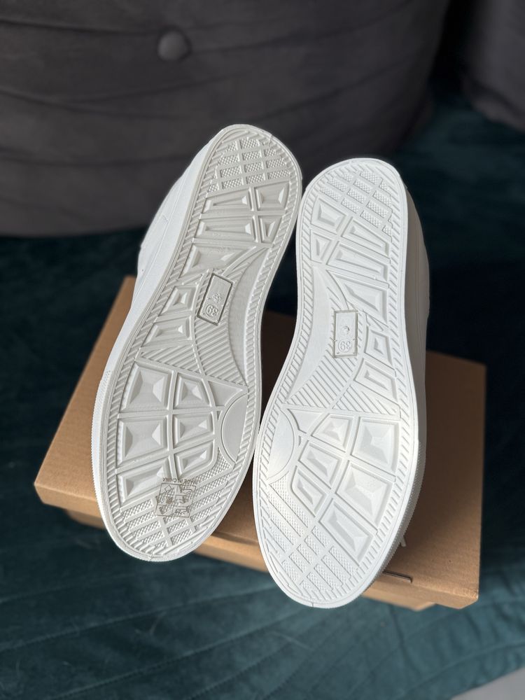 Nowe biale adidady 39