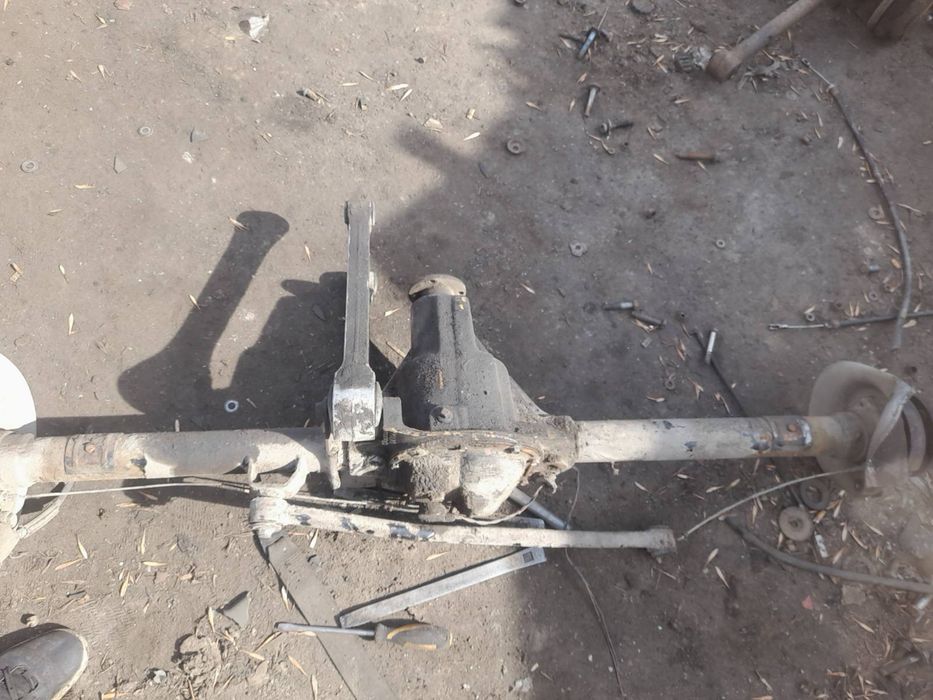 Продам задній мост Volvo 740 2.3 бензин