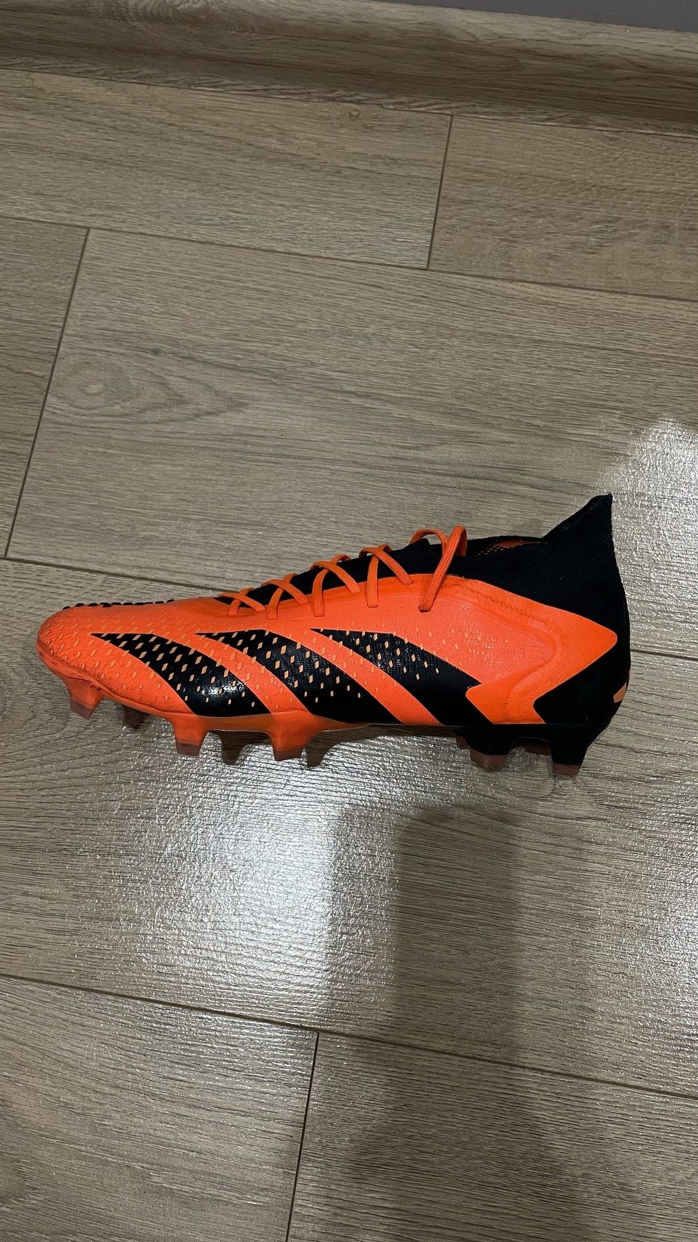 ADIDAS PREDATOR ACCURACY.1 orange/black. Оригінал
Стан нових, од