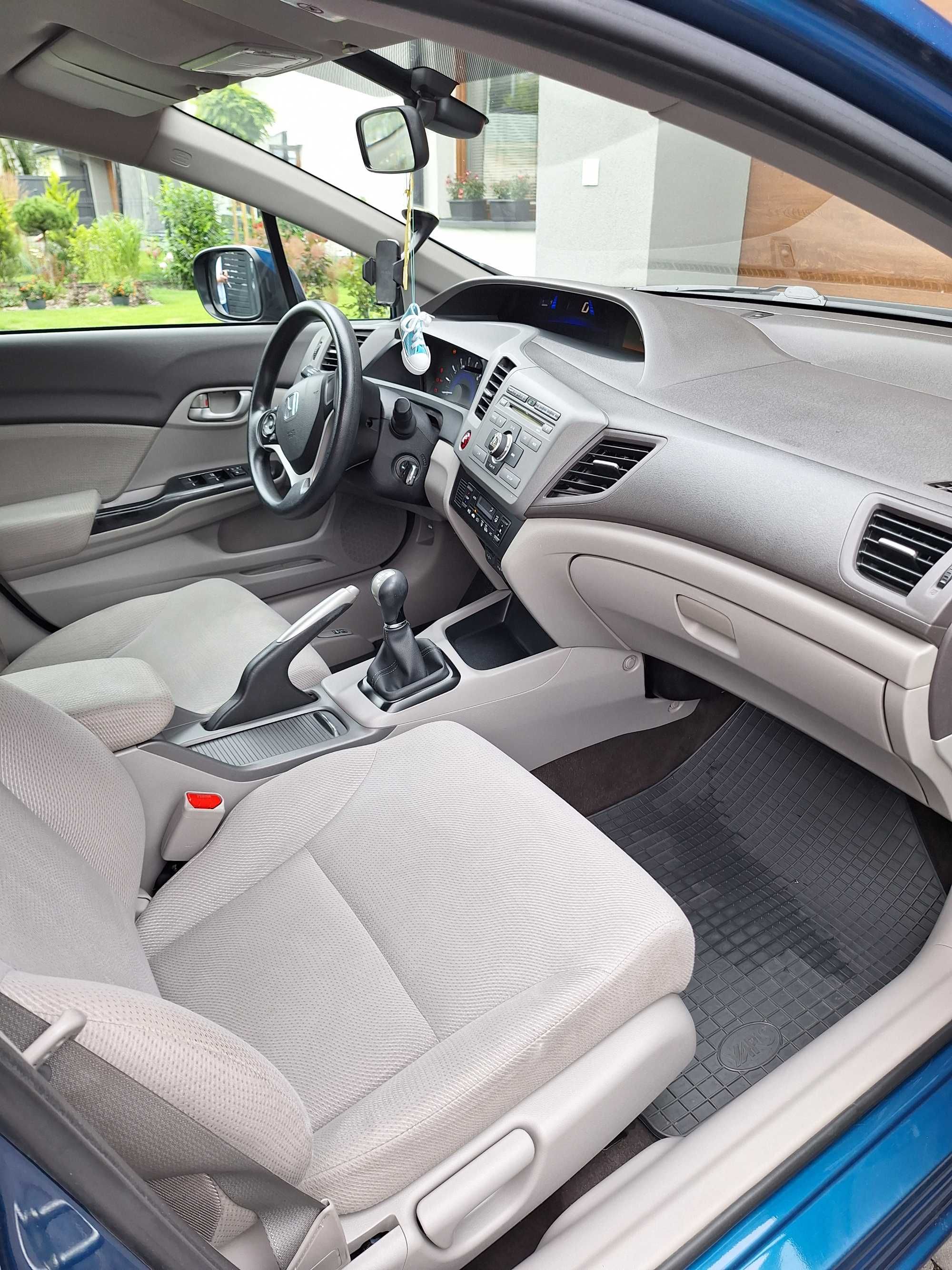 Honda Civic Sedan 1.8 2013r z polskiego salonu, PRYWATNIE