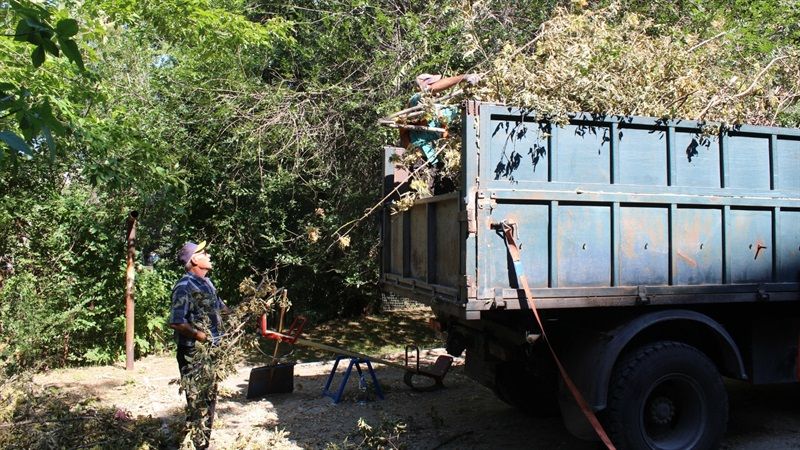 ВИВІЗ СМІТТЯ (будівельний, побутовий, гілки, меблі). Любий об'єм.