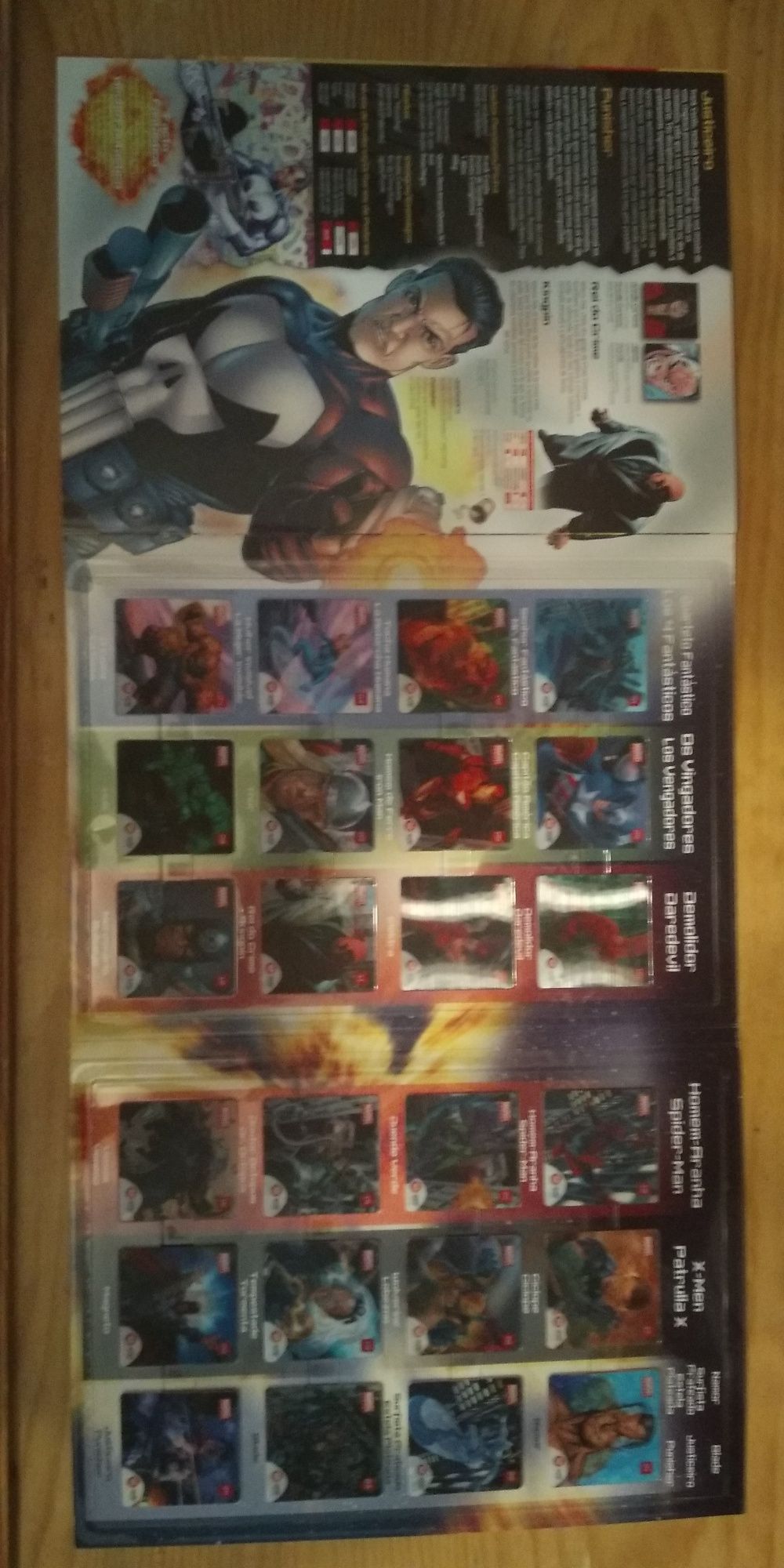 Caderneta de super-herois da Marvel