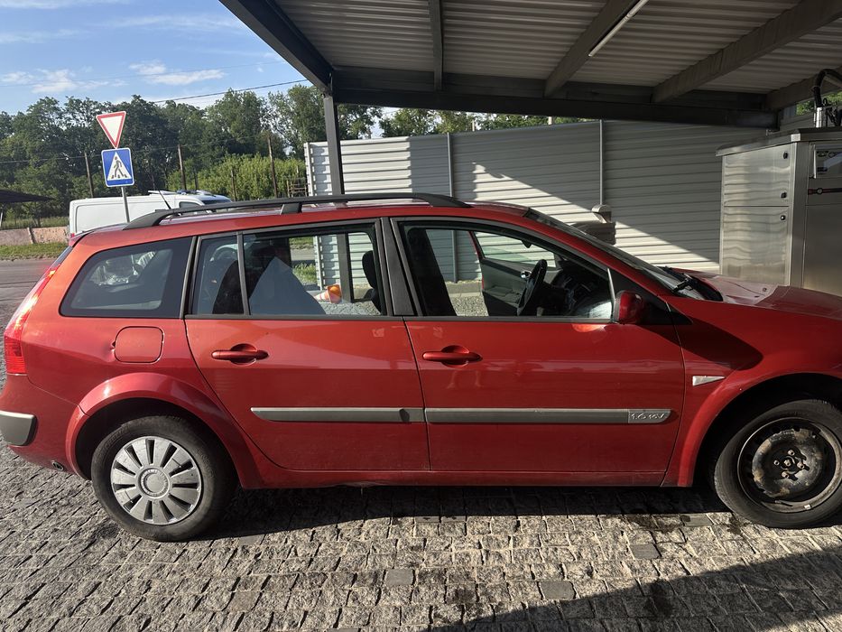 Срочно Продам  автомобиль Renault Megan