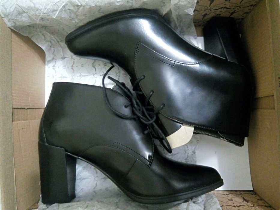 Ботинки женские Clarks