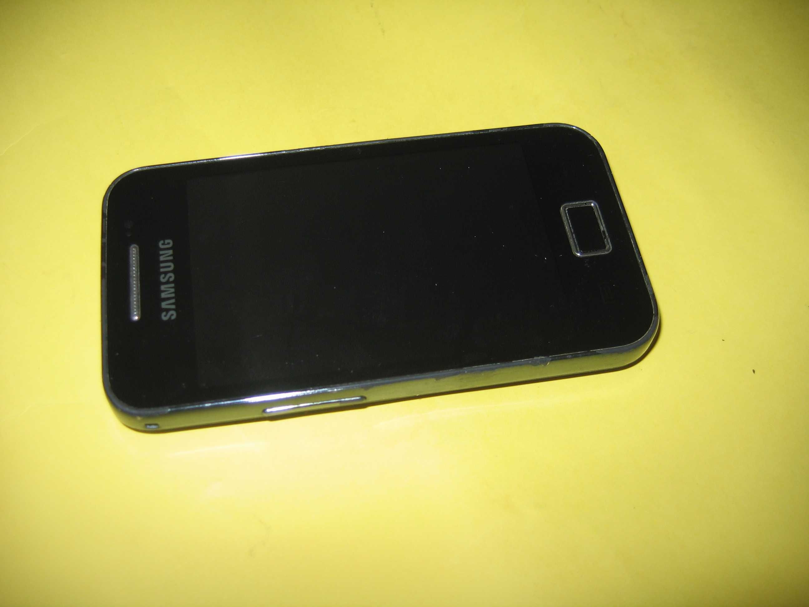 Samsung Galaxy Ace GT-S5830 3,5" + ładowarka - stan bardzo dobry