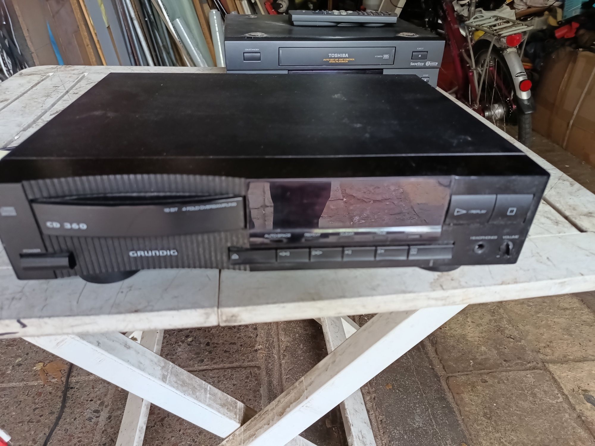 Odtwarzacz CD Grundig CD-360 czarny