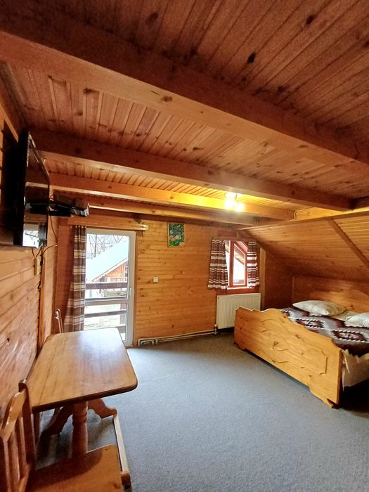 Котедж у Карпатах для 6/8 осіб.