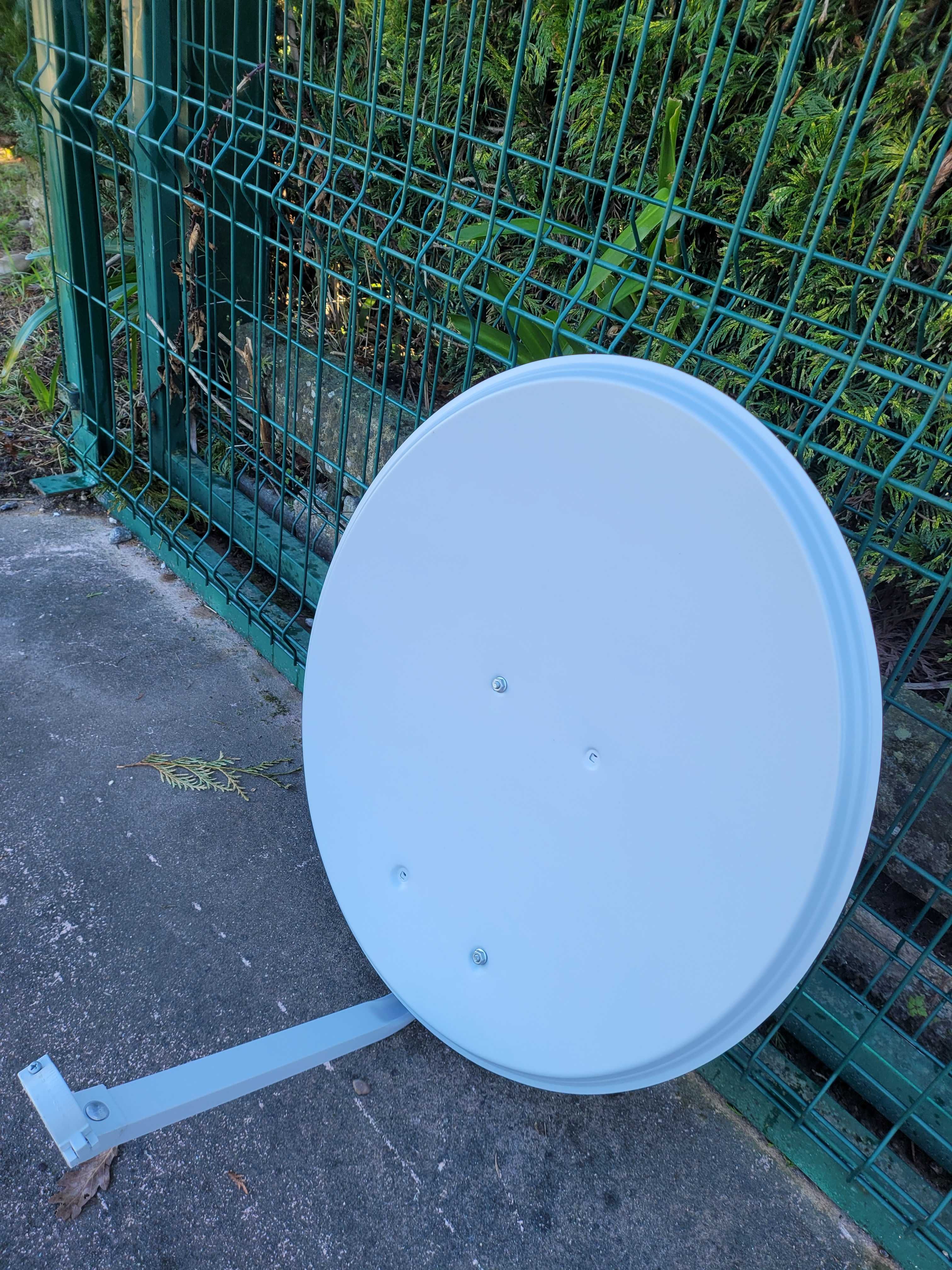 Antena Parabólica de 60cm com Pé
