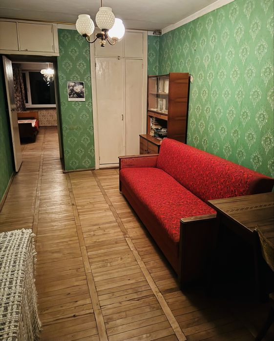 Продам трьох кімнатну по проспект.Шевченка,у м.Новий Розділ.